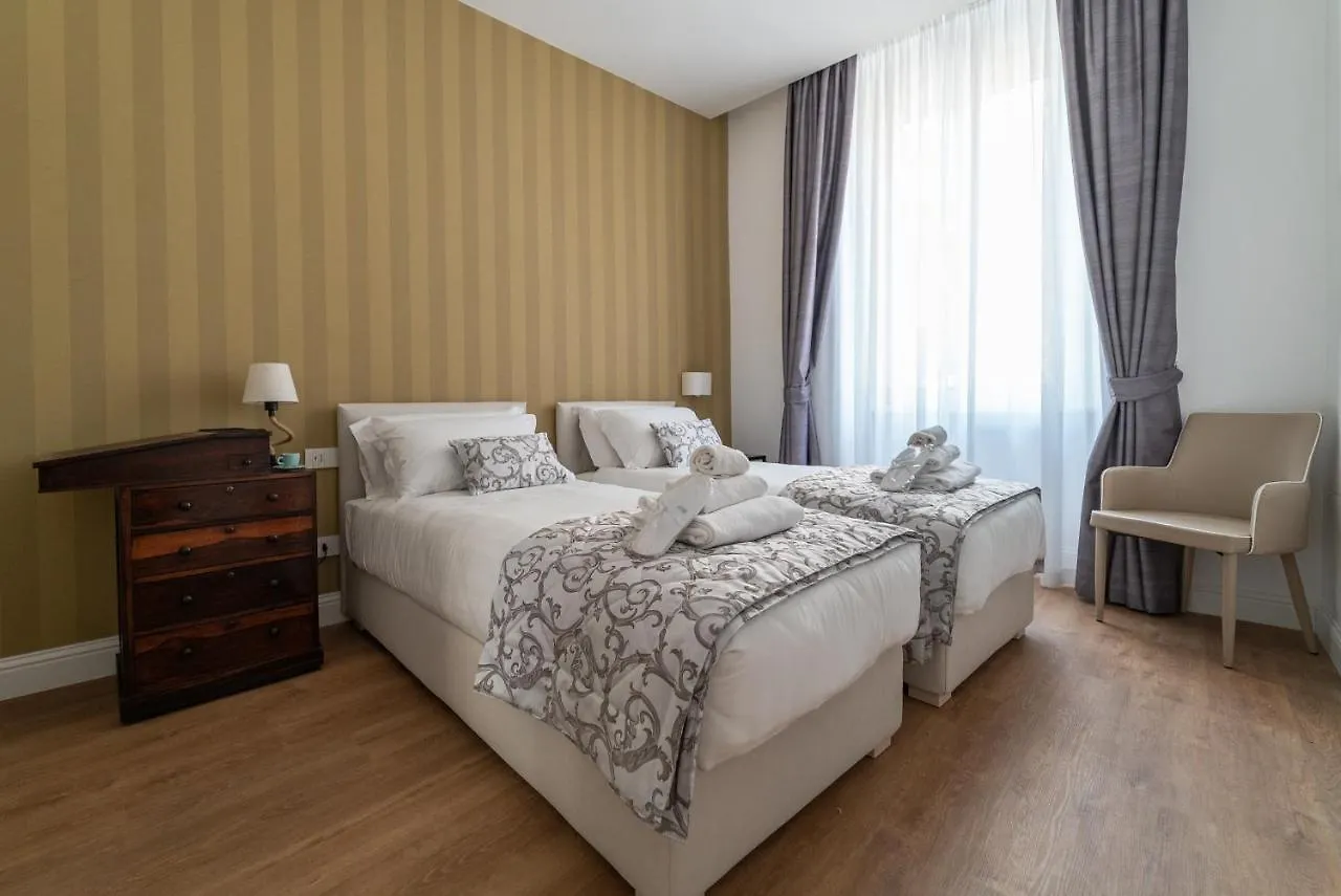 Nuances The Colosseum Apartment Rome